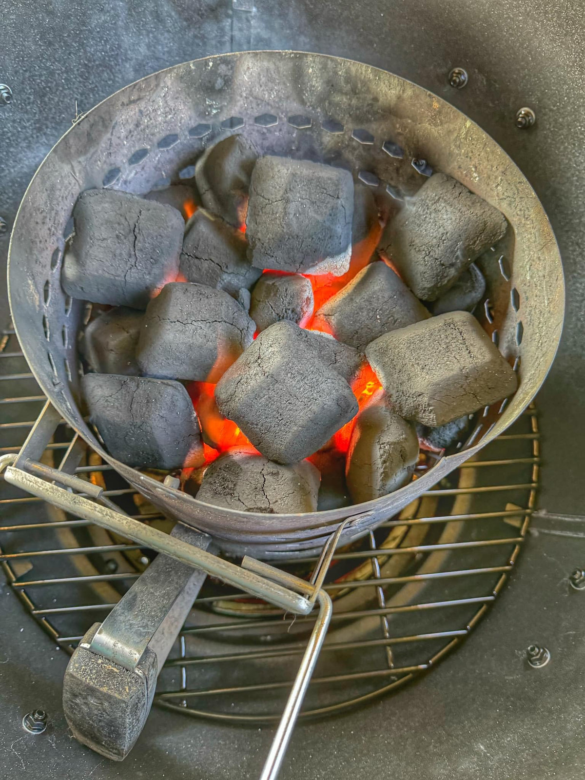 XL Quebracho Hardwood Briquets, Natural Wood Charcoal with Cassava Starch (10 LB) G5024