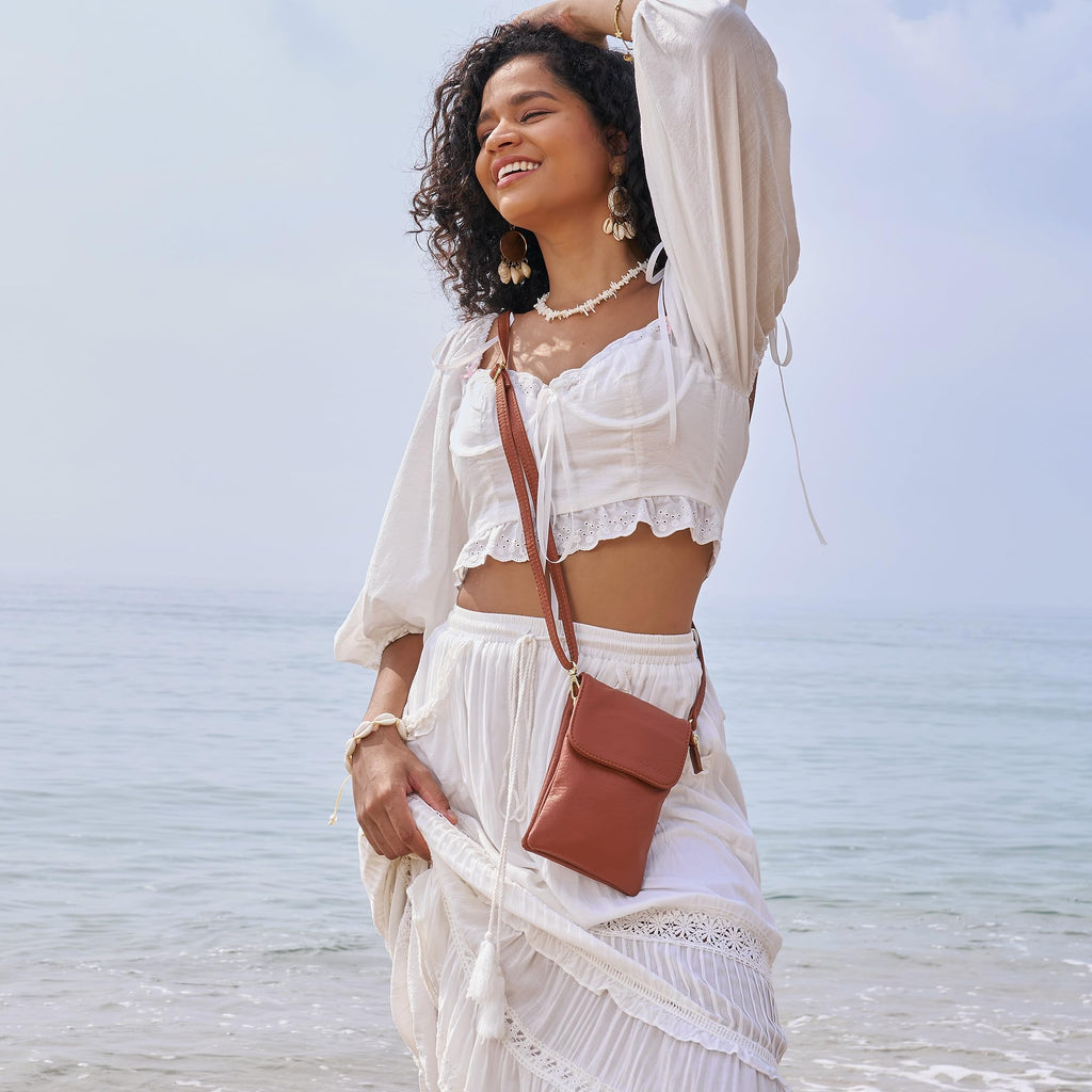 Small Vegan Leather Crossbody Bag M408