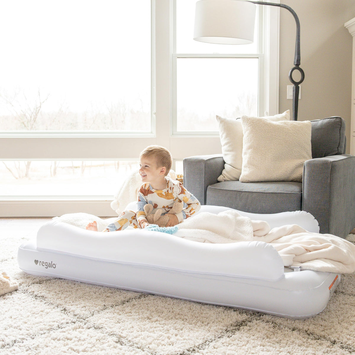 Inflatable Toddler Travel Bed with Pump & Carry Bag Z645977